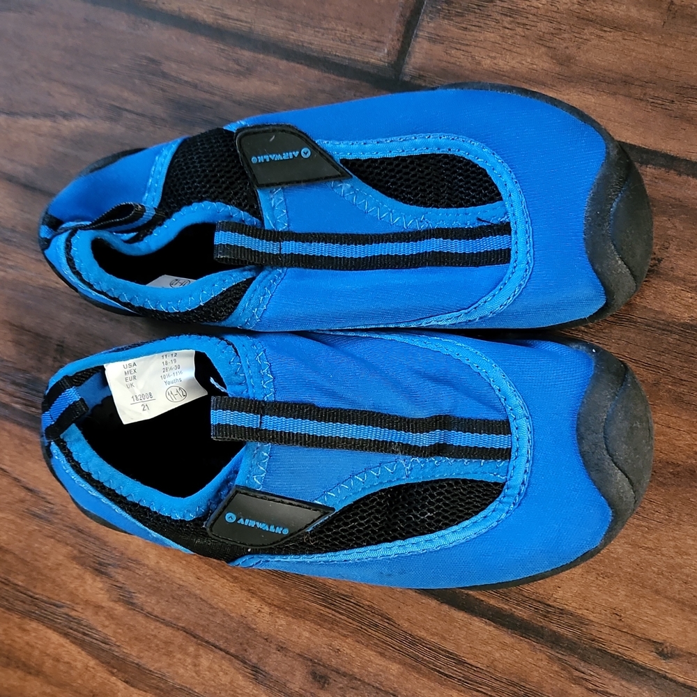 Boys Airwalk water shoes
